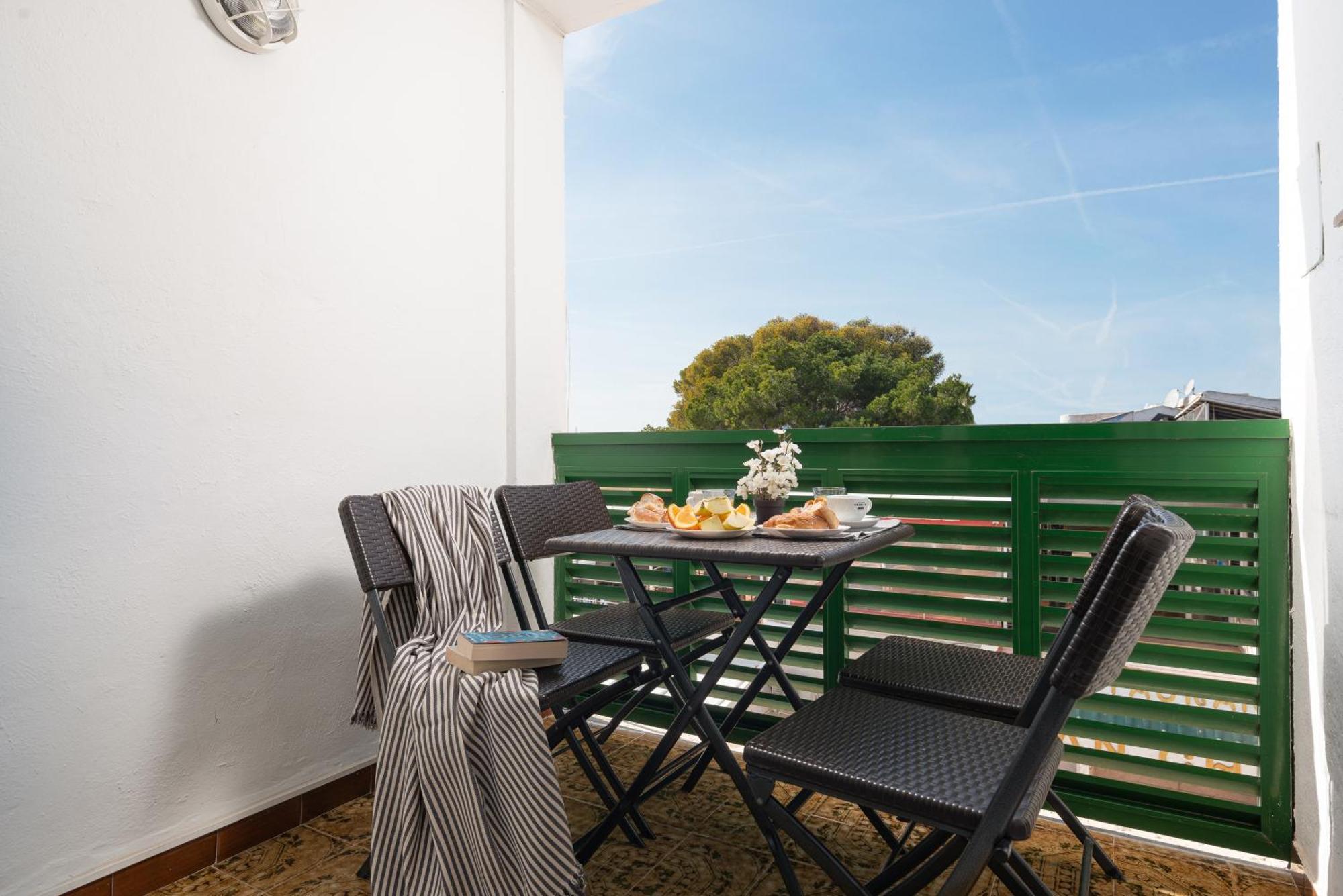 Apartment Xara Torres, At The Beach Of Alcudia Port d'Alcúdia Exterior foto